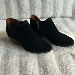 LUCKY 🍀 BRAND Fenley Suede Ankle Boots - Size 7